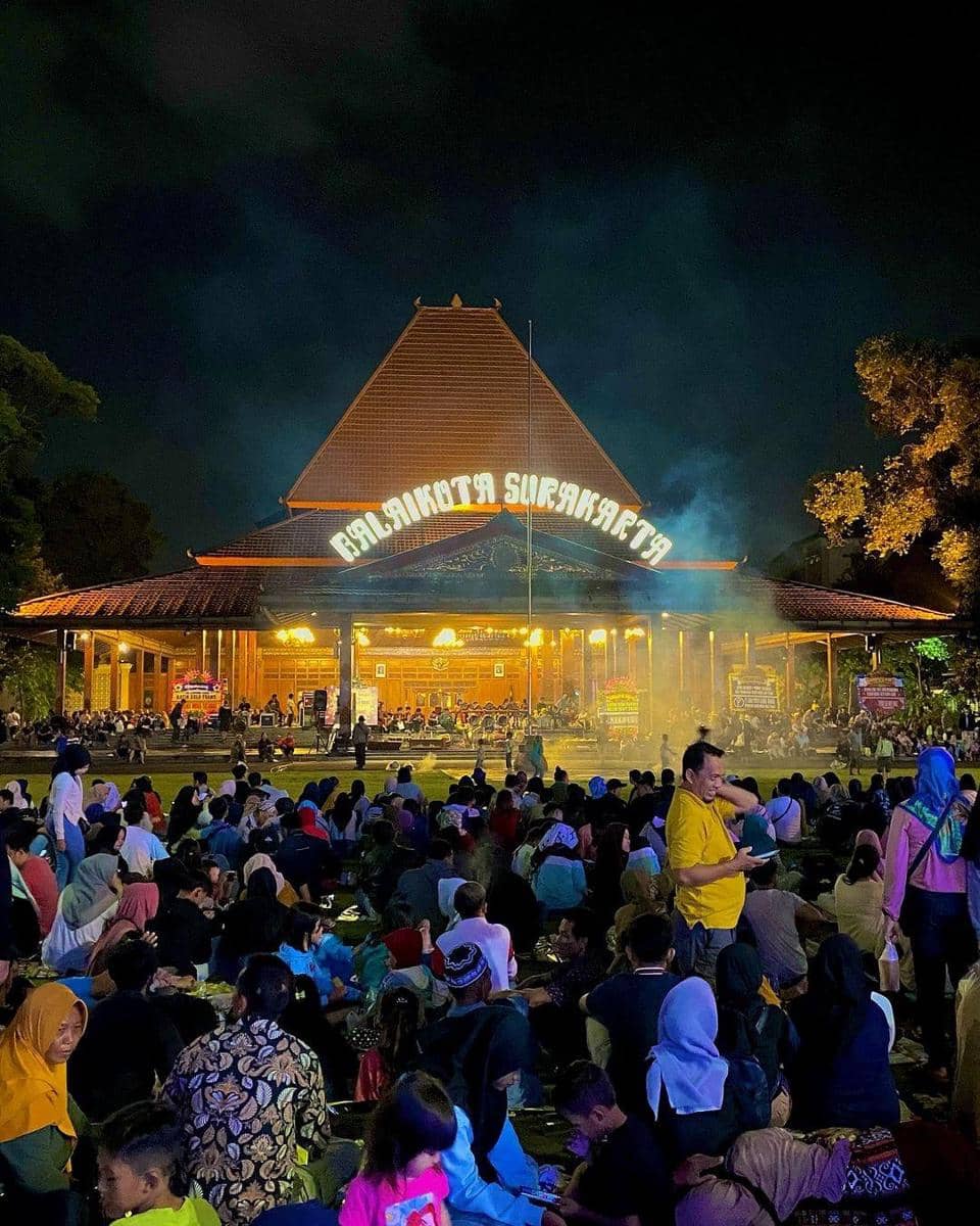 suasana balai kota solo (Instagram/surakartahits_)