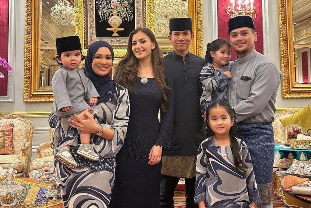 Instagram.com/anisha.ikk