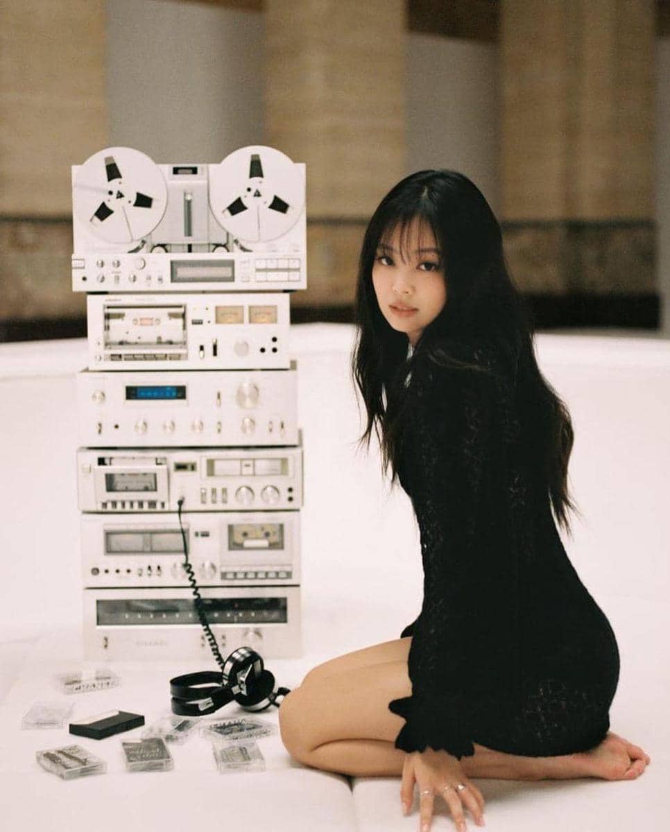 instagram.com/harpersbazaarsg