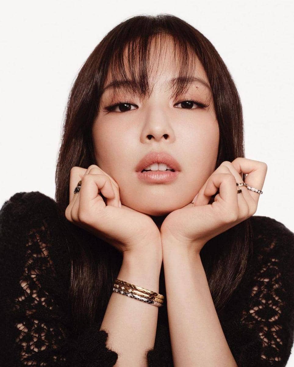 instagram.com/harpersbazaarsg