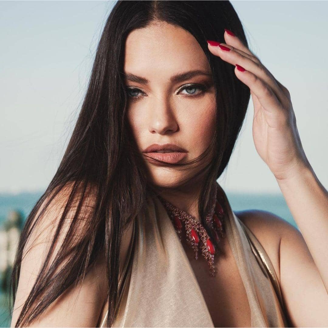 Instagram.com/adrianalima