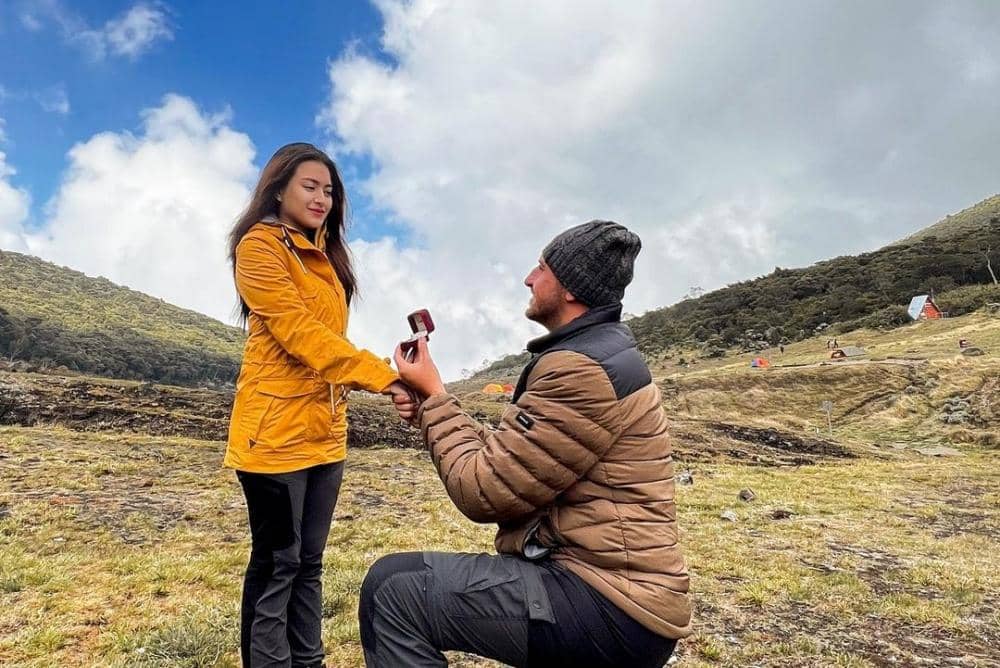 Instagram.com/nathalieholscher