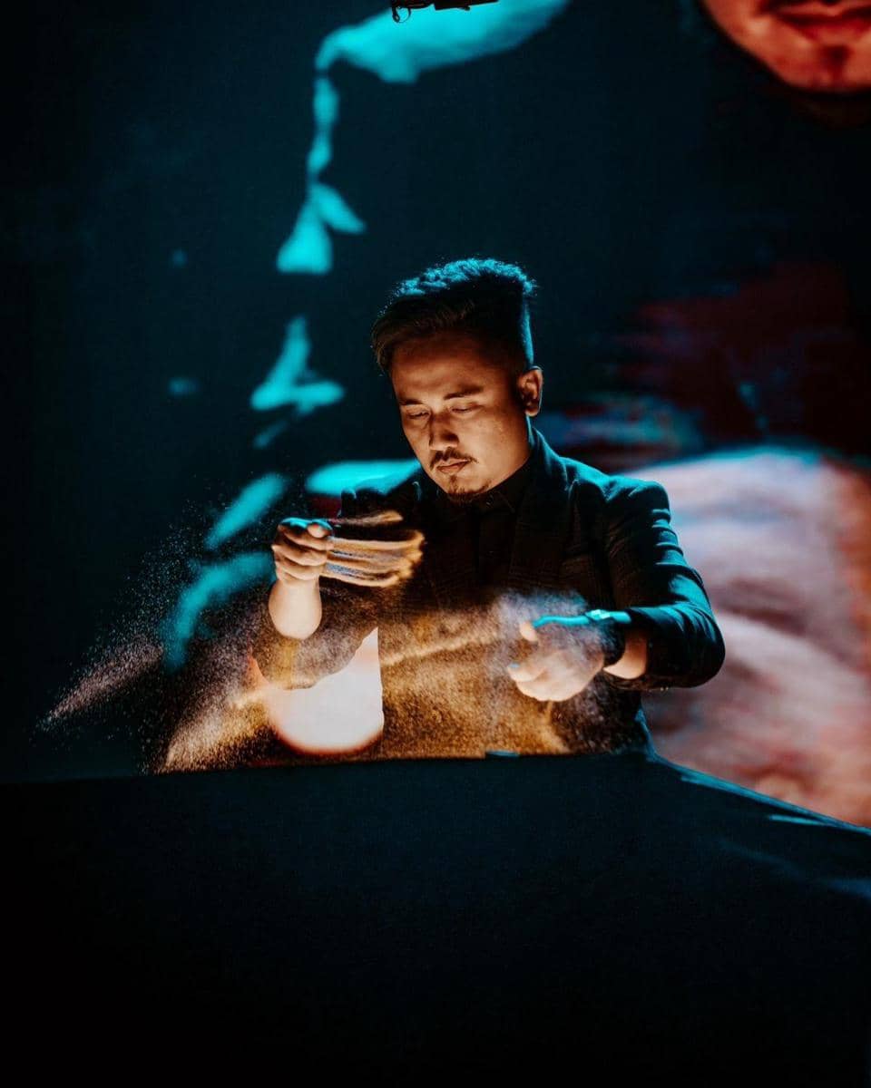 Instagram.com/_dennydarko_