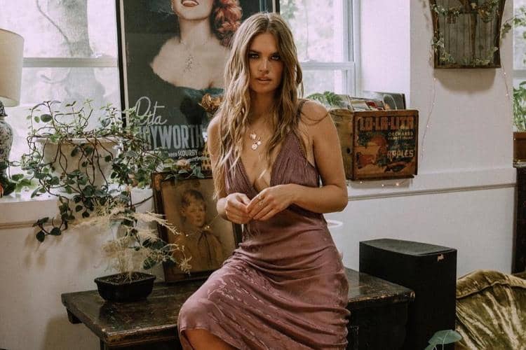 instagram.com/stormibree