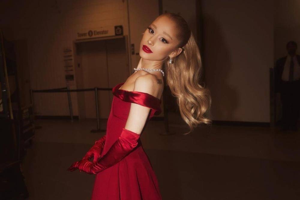 instagram.com/arianagrande