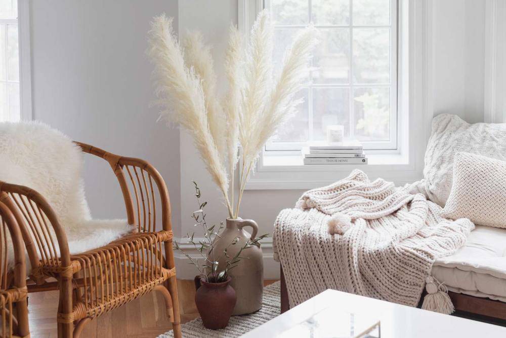 Inspirasi Dekorasi Kamar dengan Daun Pampas, Jadi Lebih Estetik