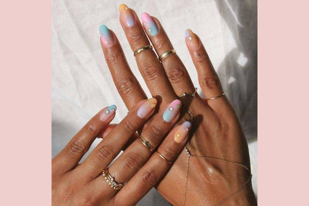 byrdie.com/Warna Kutek untuk Kulit Kuning Langsat