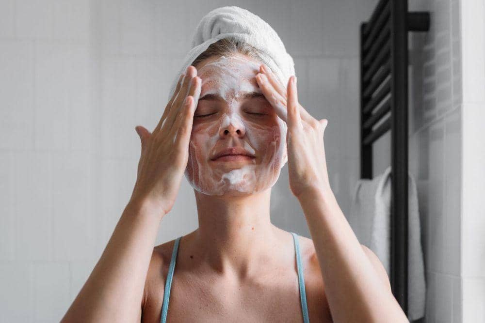 everydayhealth.com/Penyebab Skin Barier Rusak