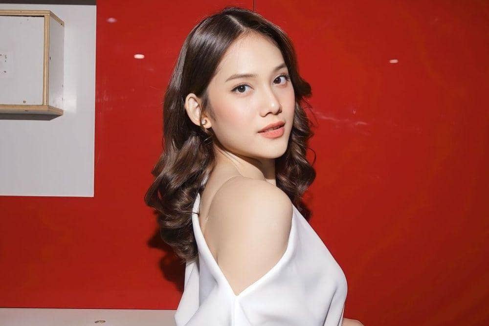 instagram.com/jkt48.chika