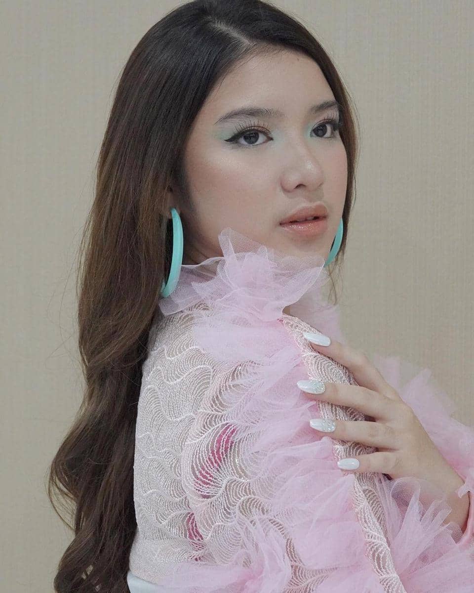 instagram.com/tiaraandini