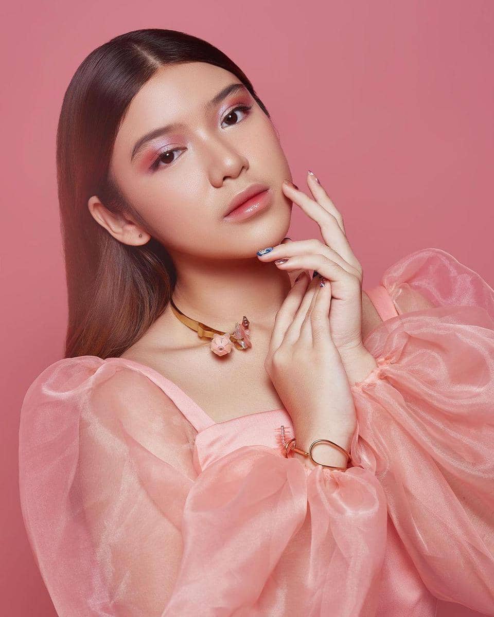 instagram.com/tiaraandini