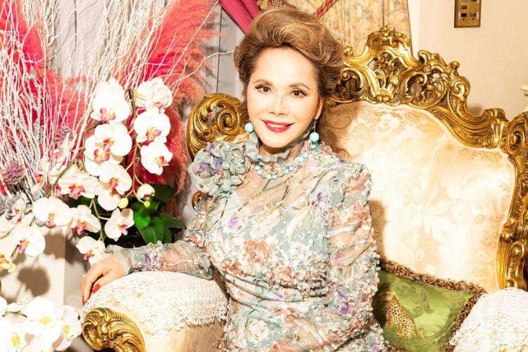 instagram.com/dewisukarnoofficial