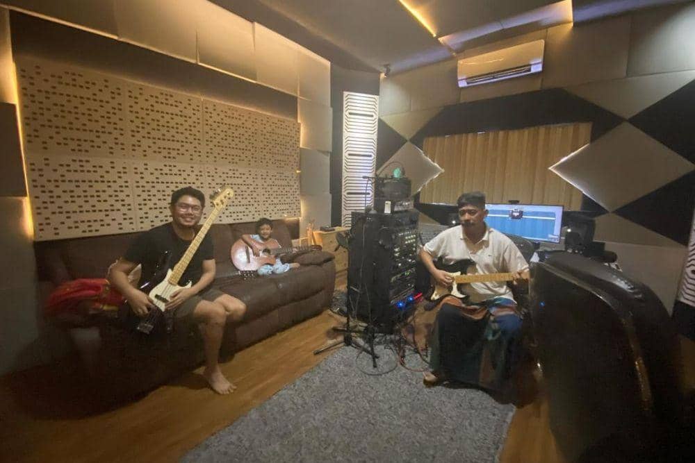 instagram.com/anggerdimas