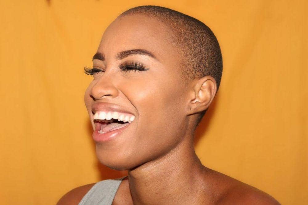 medicalnewstoday.com/ Cara Memutihkan Gigi Alami