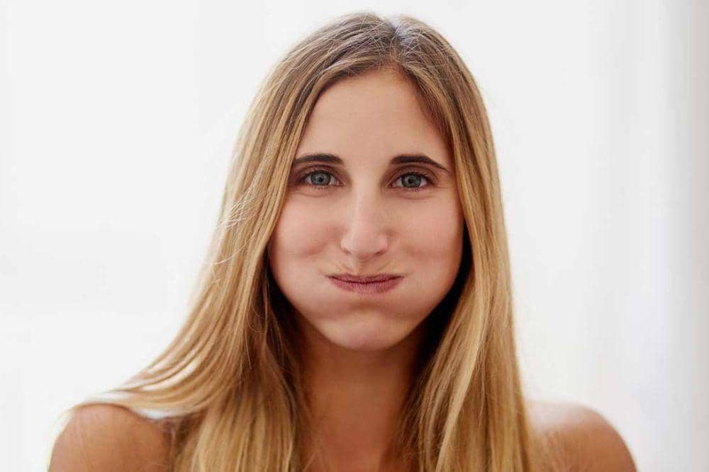 healthline.com/Cara Memutihkan Gigi Alami