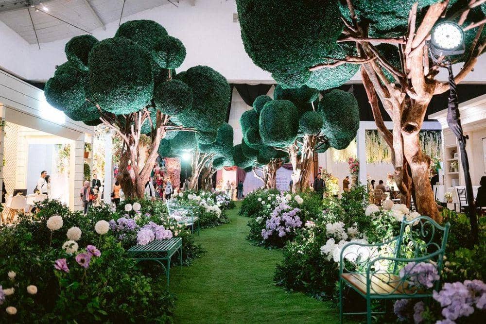 instagram.com/thebridestory