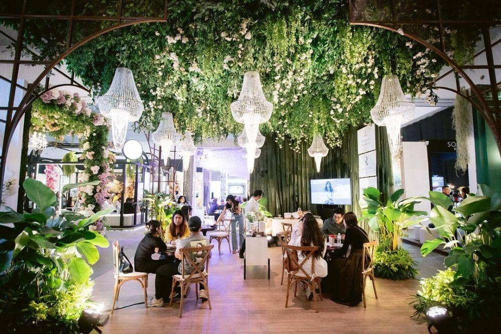 instagram.com/thebridestory