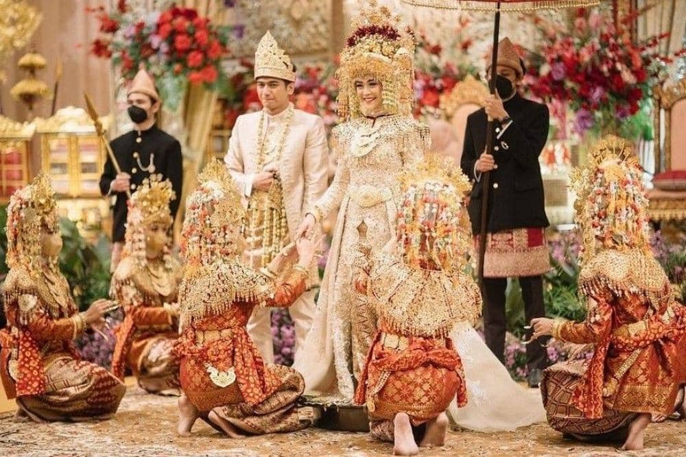 Instagram.com/riaricis1795