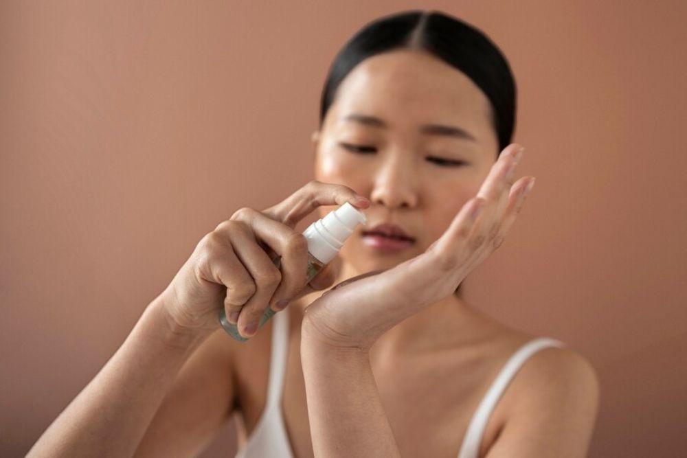 7 Rekomendasi Cleansing Oil untuk Komedo, Bersih sampai ke Pori-Pori