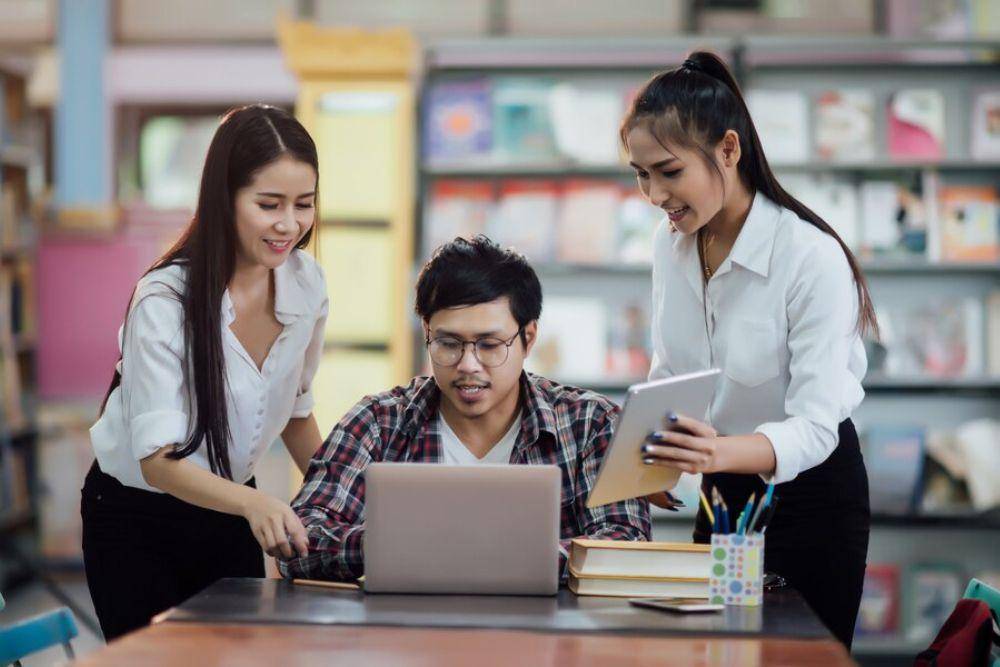 5 Contoh Motivation Letter untuk Beasiswa Bahasa Indonesia dan Inggris