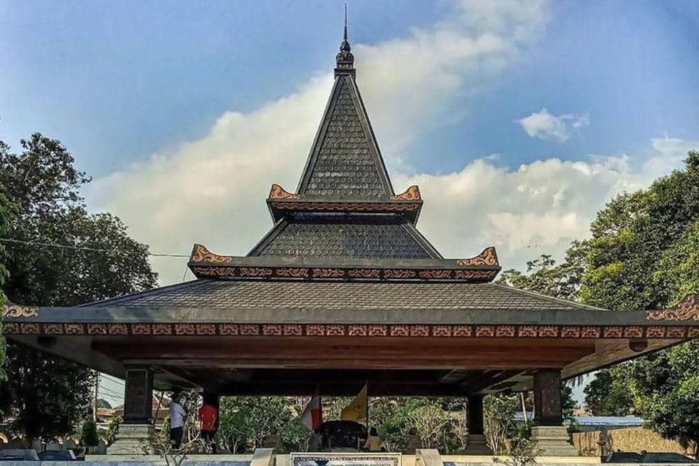 Instagram.com / jelajahblitar