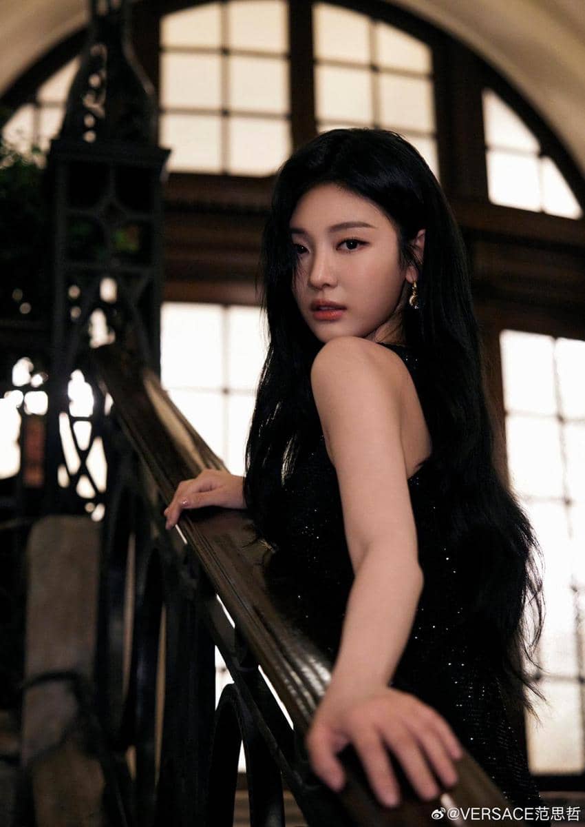 dok. Versace Weibo