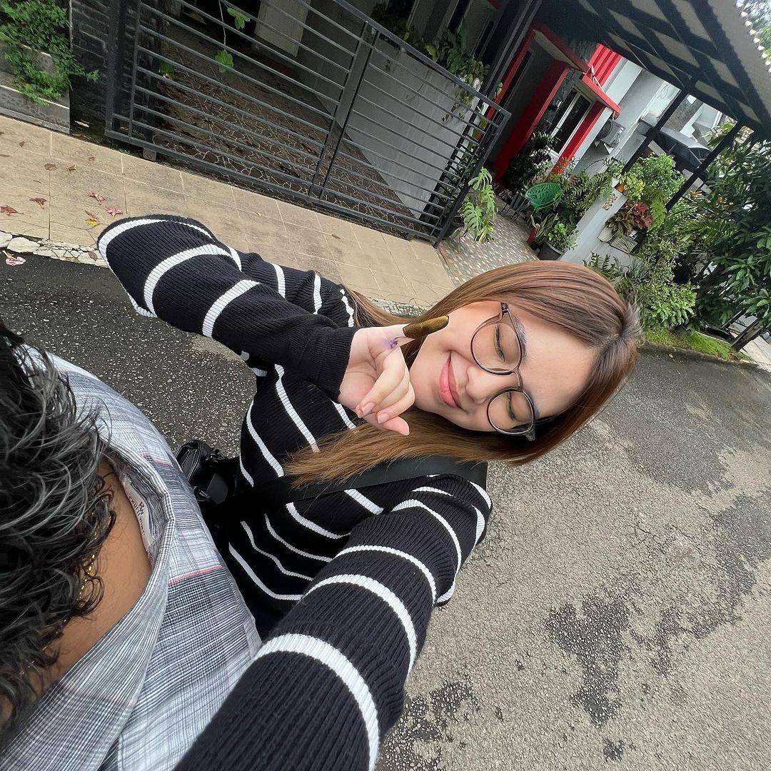 instagram.com/anneth.dlc