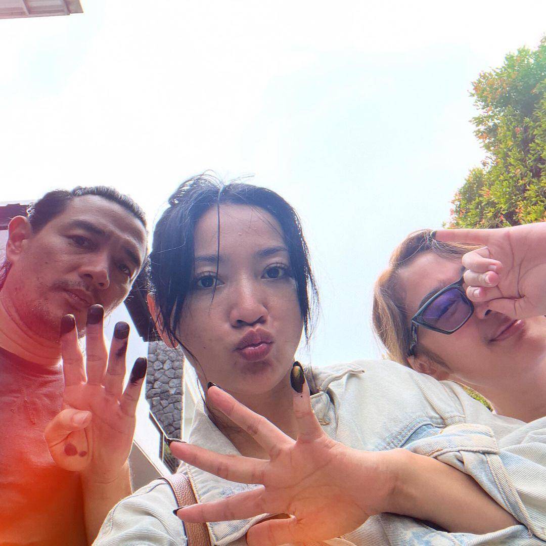instagram.com/hestipurwadinata