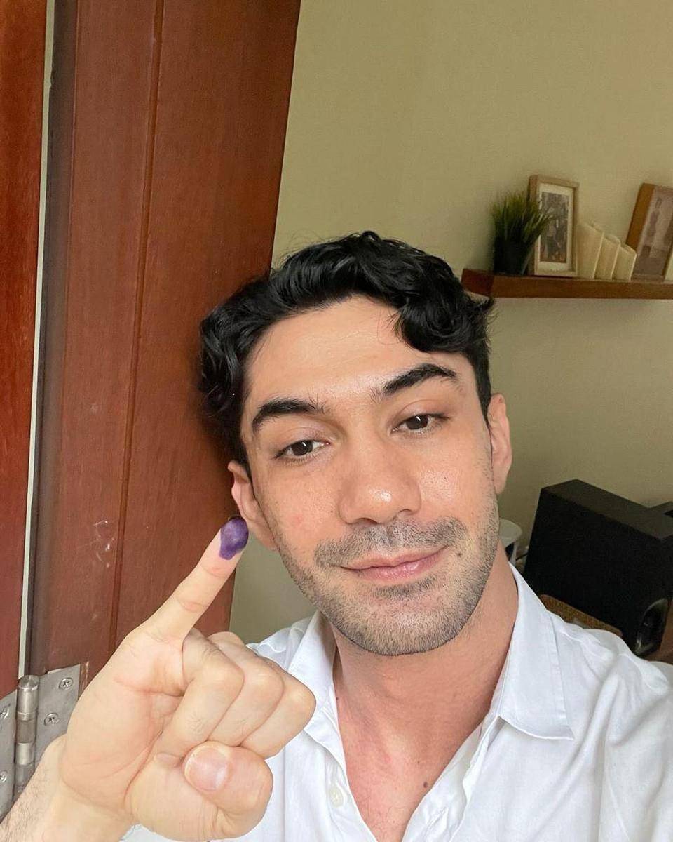 instagram.com/officialpilarez