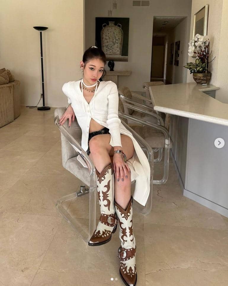 Instagram.com/anniesymoon