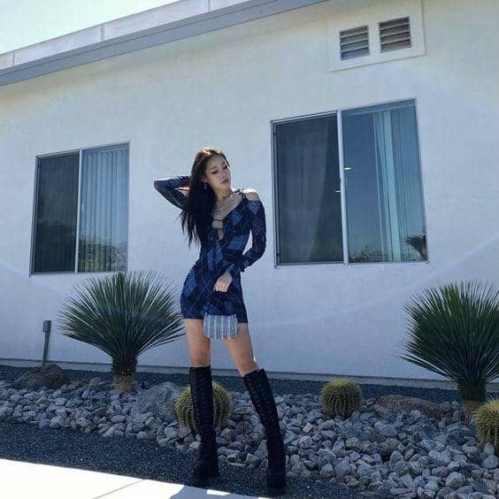 Instagram.com/anniesymoon