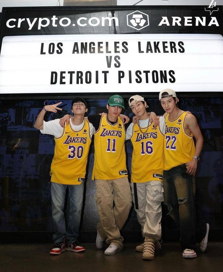 Instagram.com / lakers