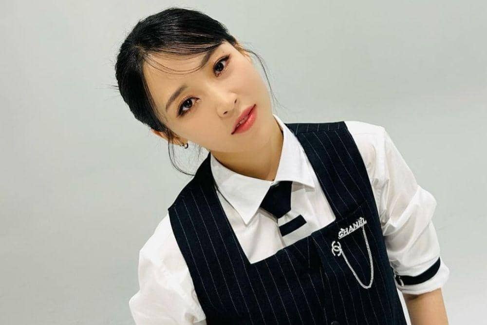 instagram.com/mo_onbyul