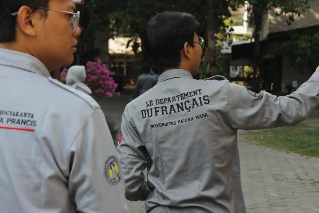 sastraprancis.fib.ugm.ac.i