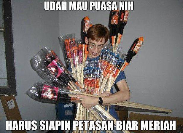 10+ Meme Petasan di Bulan Ramadan, Jadi Kangen Masa Kecil!