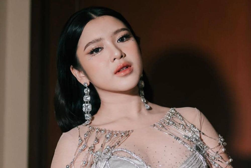 instagram.com/tiaraandini