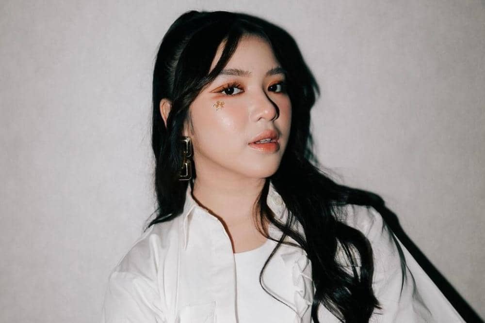 instagram.com/tiaraandini