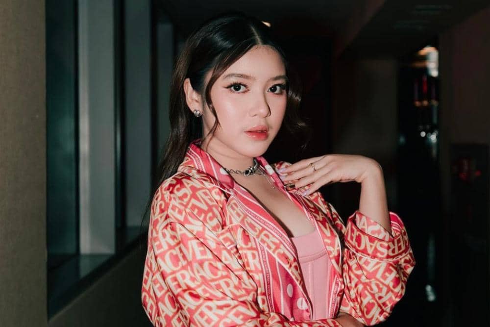 instagram.com/tiaraandini