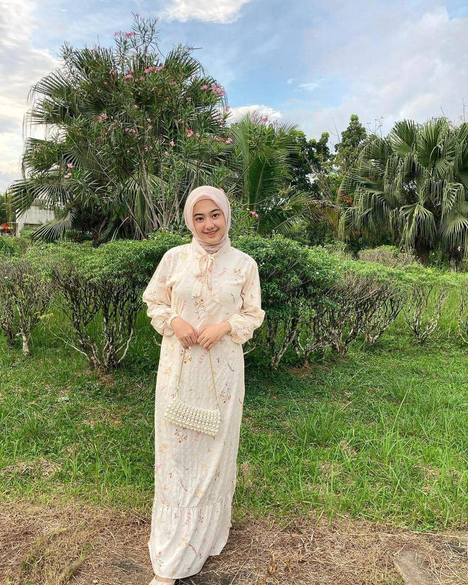 instagram.com/khalizanazh