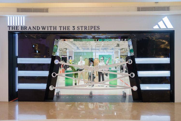 dok. adidas