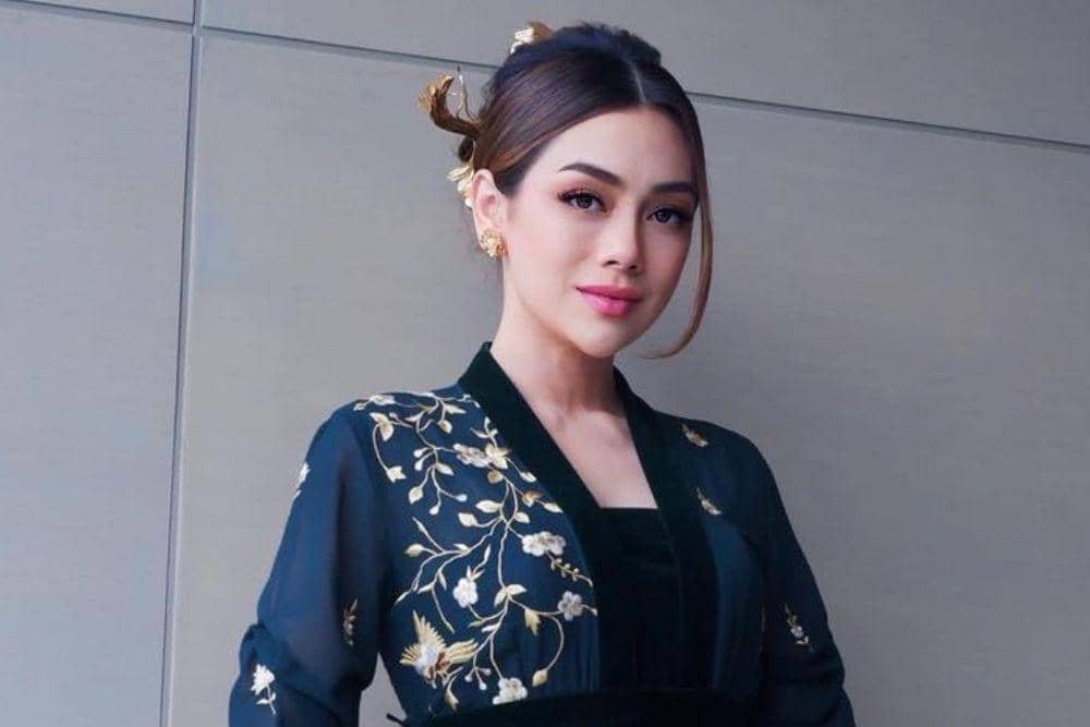 instagram.com/celine_evangelista