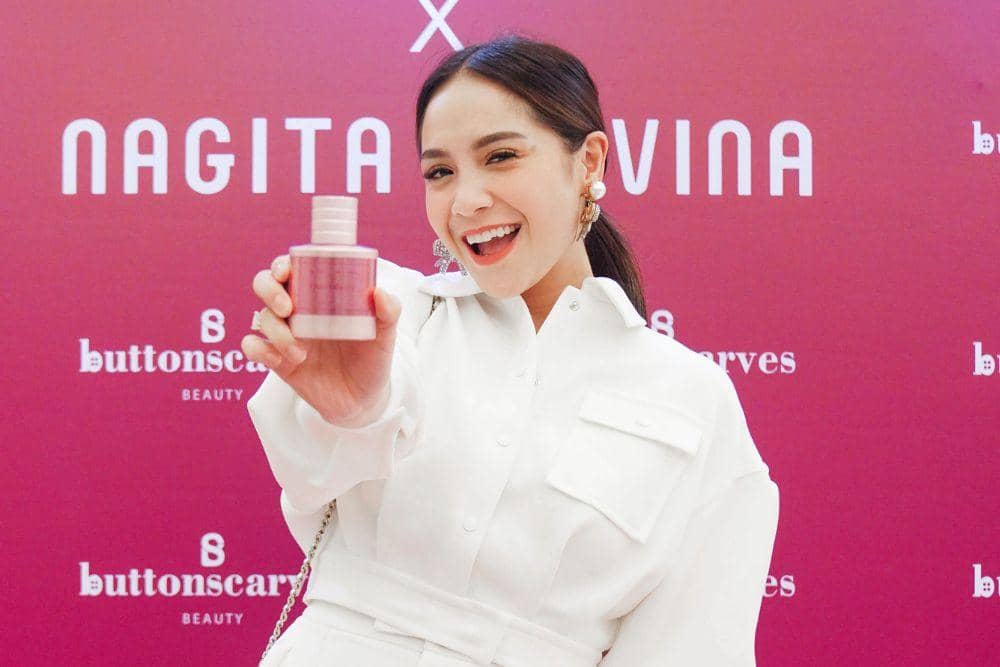 popbela.com/Button ScarvesxNagita Slavina