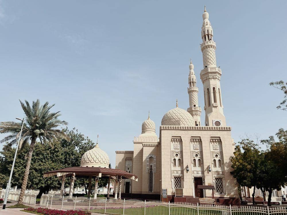 popbela.com/Ayu Utami