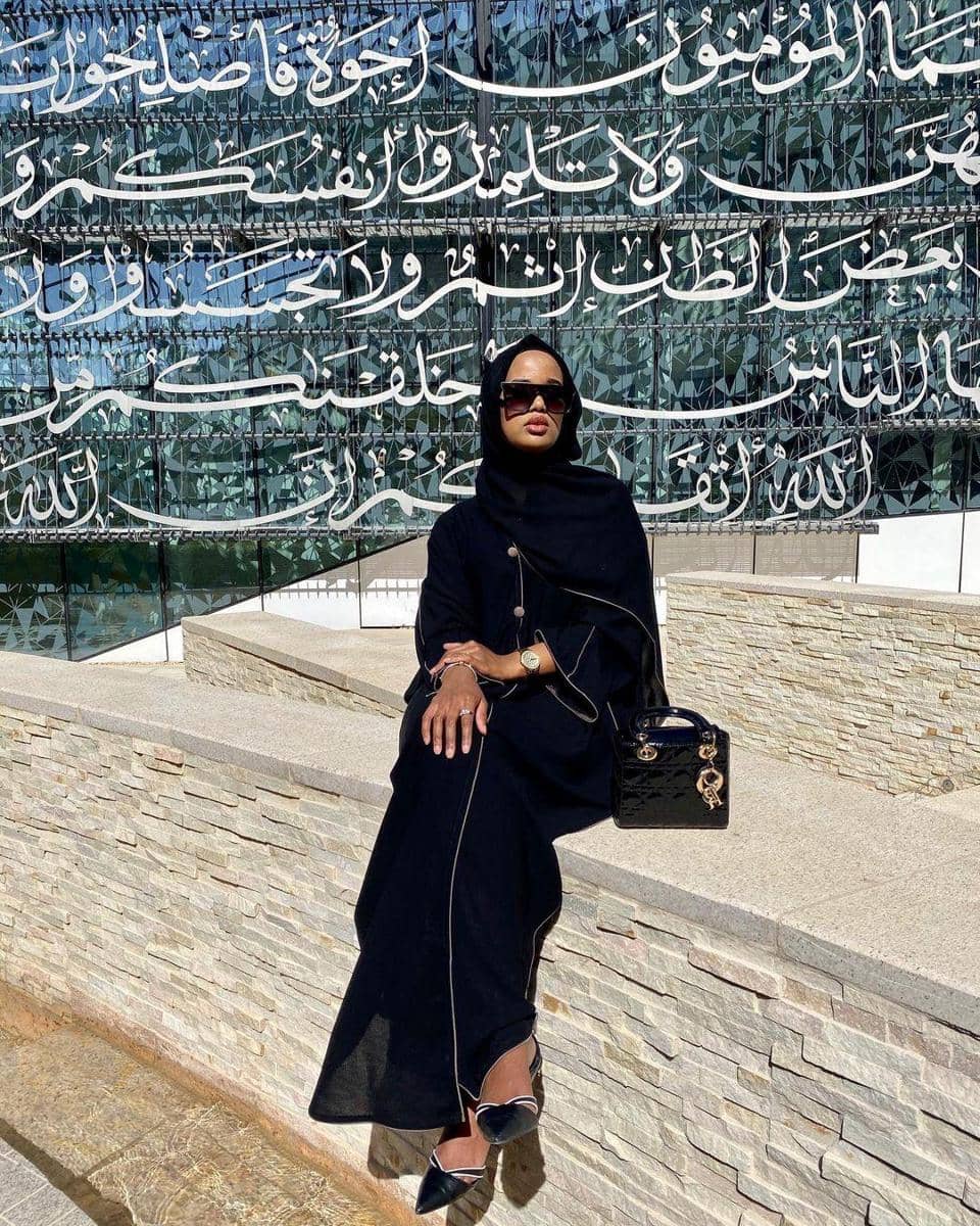 instagram.com/najnuura