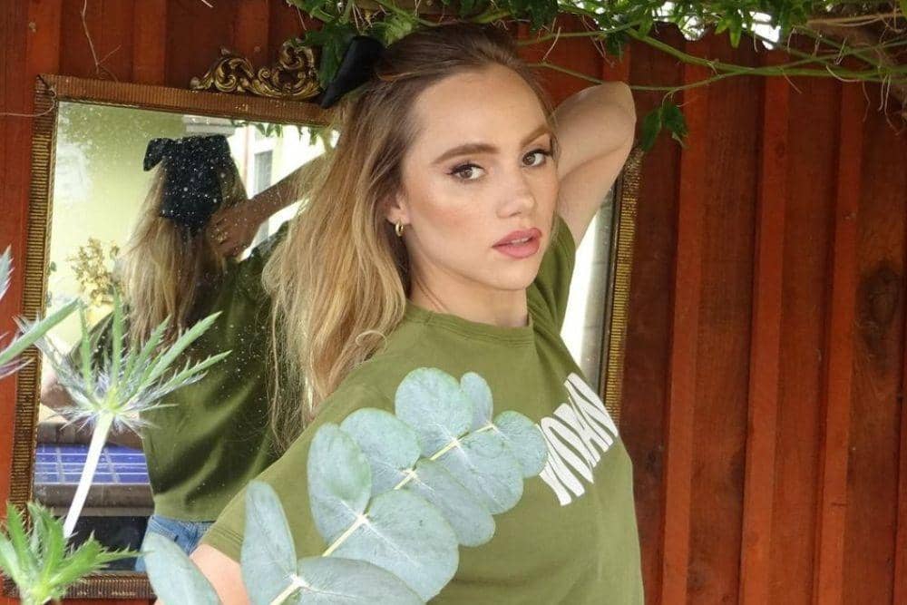 instagram.com/sukiwaterhouse