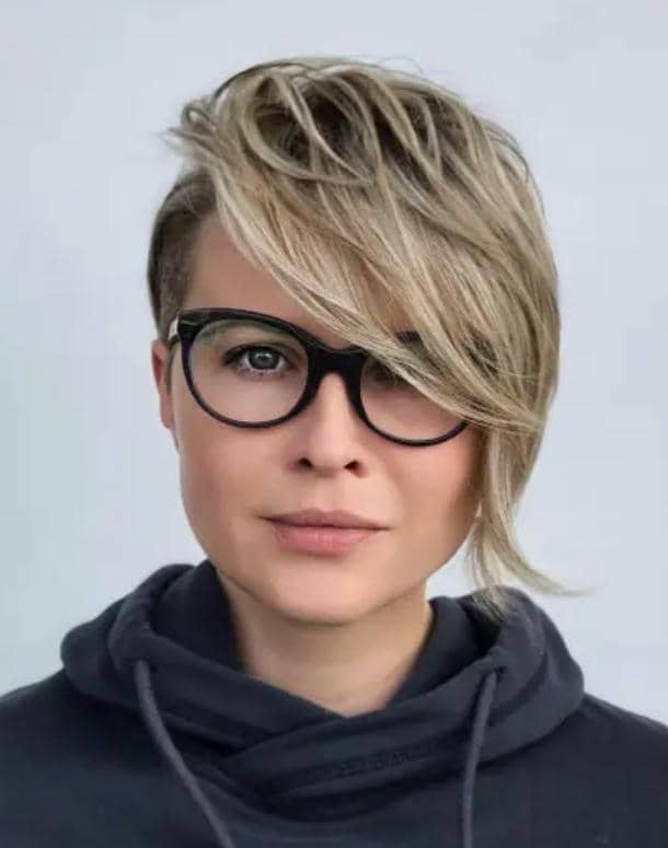 therighthairstyles.com