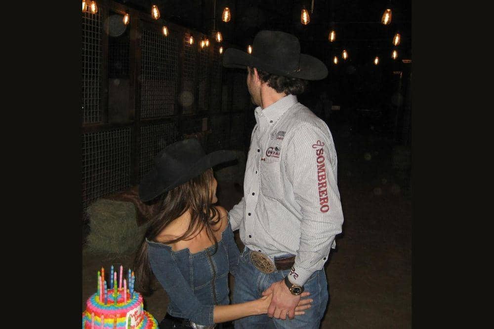 instagram.com/bellahadid