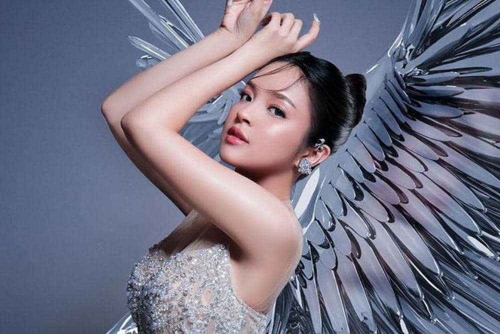 instagram.com/elsaajapasal