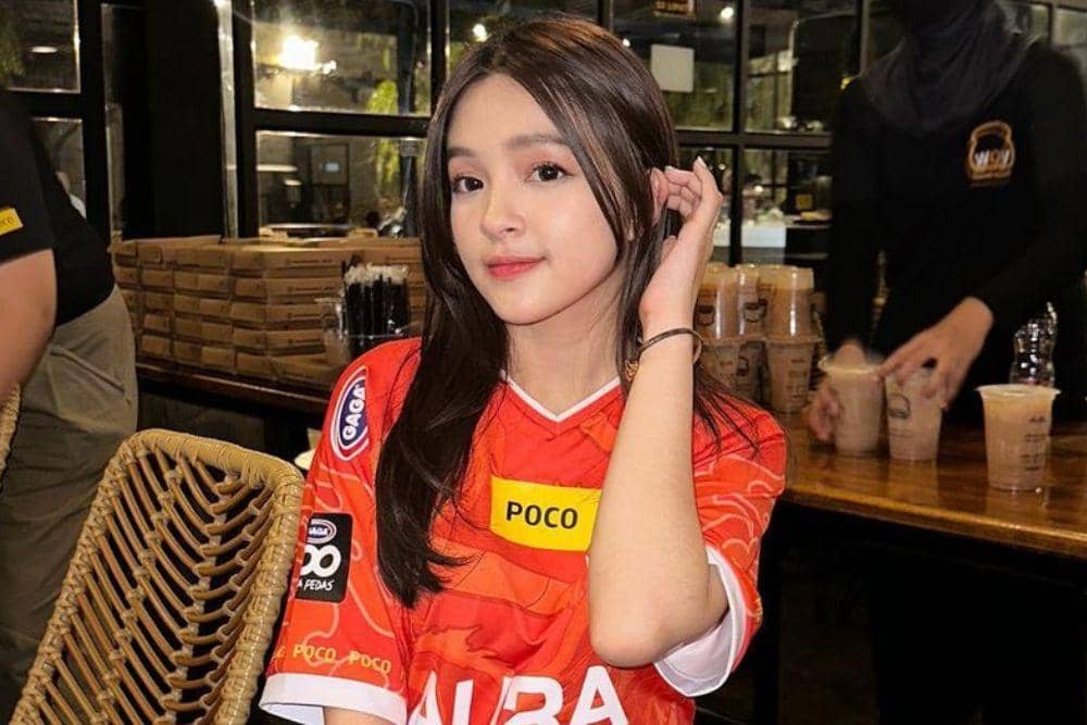 instagram.com/elsaajapasal