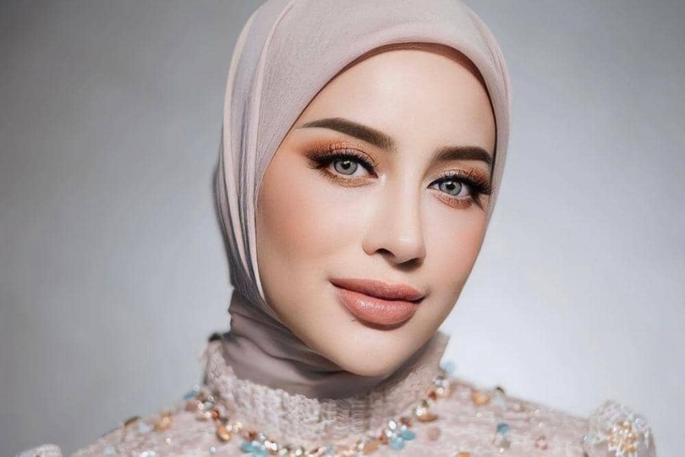 instagram.com/emyaghnia